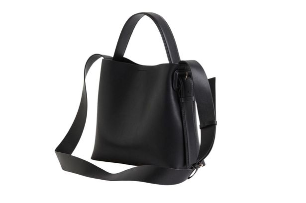 H&M has released an expensive-looking £28 version of Arket’s viral £180 black leather bag
