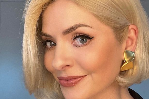 How to recreate Holly Willoughby's Dancing on Ice '90s supermodel ...