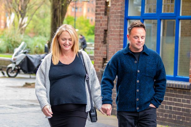 Ant McPartlin can’t stop smiling as he and Anne-Marie enjoy double date with Jamie Redknapp