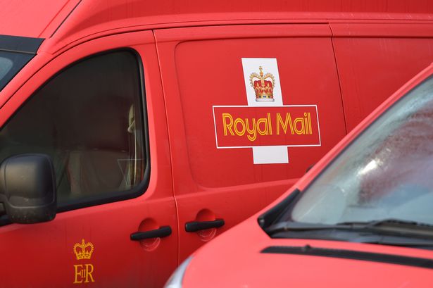 New Royal Mail scam alert as people report getting text messages