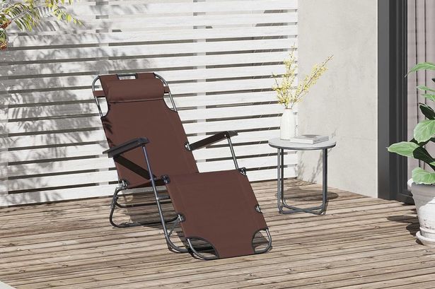 ‘Comfy’ adjustable sun lounger that’s ‘great value’ has £28 off in Amazon sale