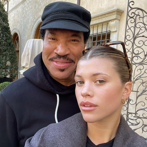 Lionel Richie jokes daughter Sofia is having a ‘nervous breakdown’ preparing for first baby