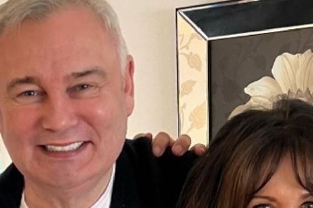 Eamonn Holmes’ fans defend him as some say ‘poor Ruth Langsford’ as he shares ‘wonderful’ friend pic