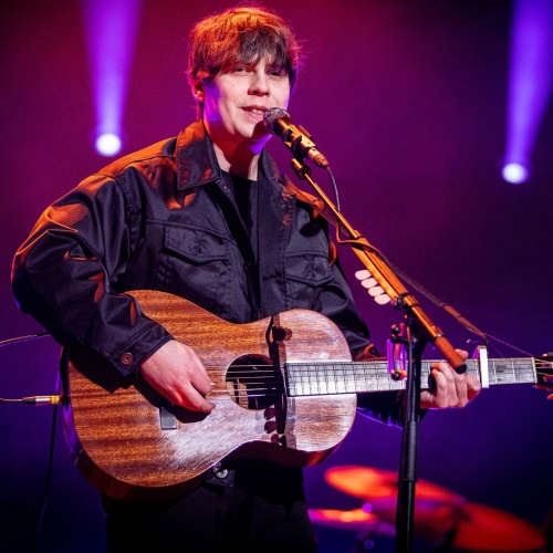 Jake Bugg: “Loved every minute” of touring with Liam Gallagher and John Squire