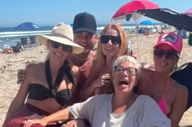 Loose Women’s Denise Welch hits the beach in California with very famous soap star