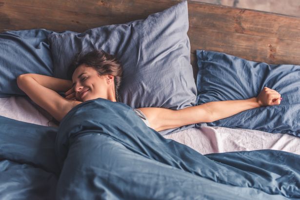 Expert urges Brits to sleep in the nude for specific health reasons