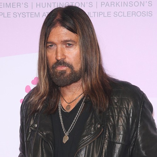 Billy Ray Cyrus issues loving note to Miley Cyrus amid family feud