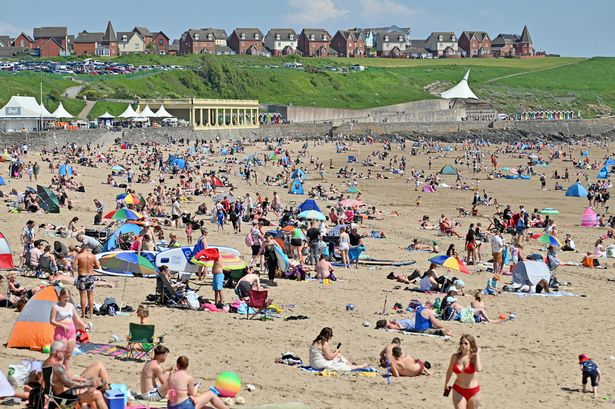 Met Office forecasts parts of the UK could see heatwave next week